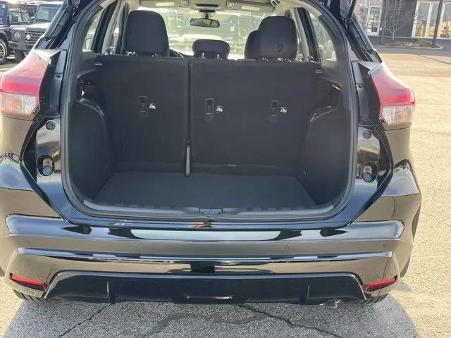 2025 Nissan Kicks S
