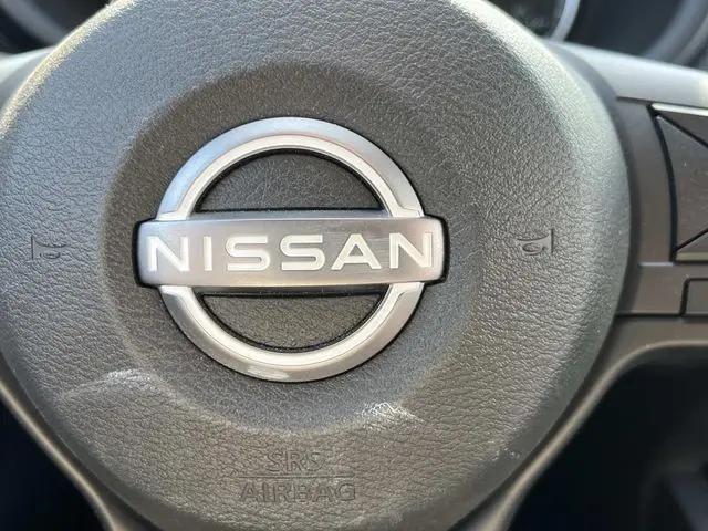 2025 Nissan Kicks S