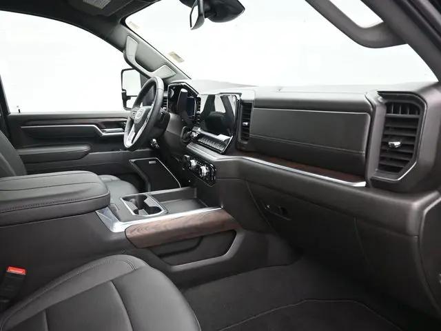 2025 GMC Sierra 3500HD 4WD Crew Cab Standard Bed SLT