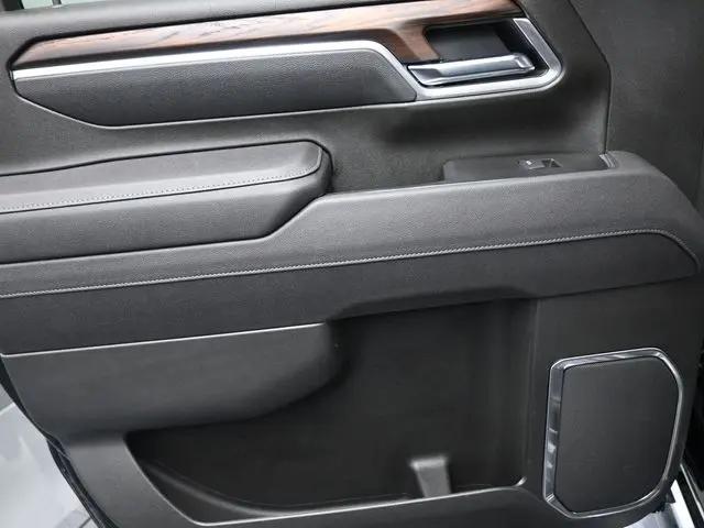 2025 GMC Sierra 3500HD 4WD Crew Cab Standard Bed SLT