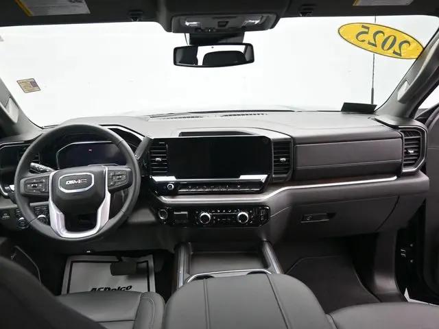 2025 GMC Sierra 3500HD 4WD Crew Cab Standard Bed SLT