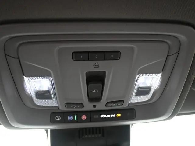 2025 GMC Sierra 3500HD 4WD Crew Cab Standard Bed SLT