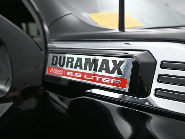 2025 GMC Sierra 3500HD 4WD Crew Cab Standard Bed SLT
