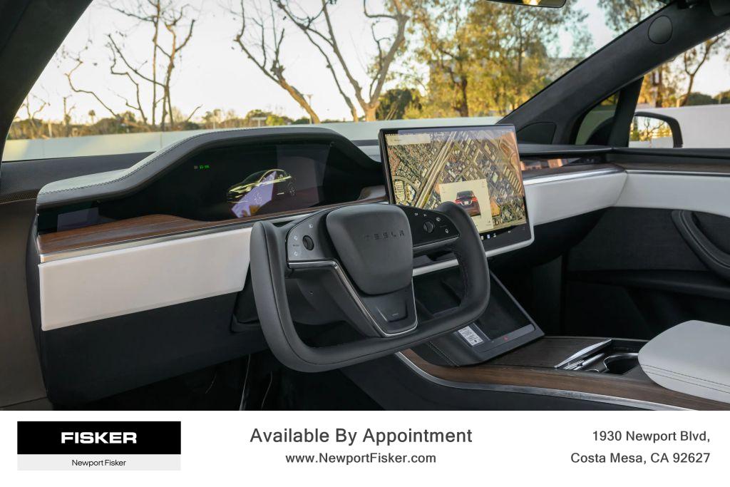 2022 Tesla Model X Long Range - Photo 12