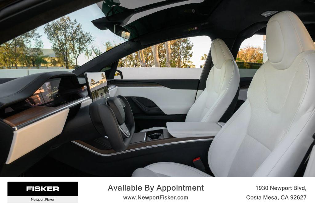 2022 Tesla Model X Long Range - Photo 13