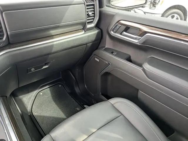 2024 Chevrolet Silverado 1500 4WD Crew Cab Short Bed RST
