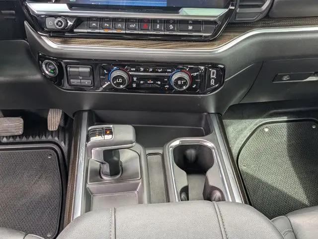 2024 Chevrolet Silverado 1500 4WD Crew Cab Short Bed RST