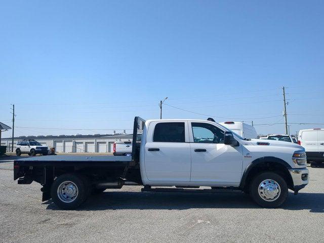 2026 RAM Ram 3500 Chassis Cab RAM 3500 TRADESMAN CREW CAB CHASSIS 4X4 60 CA