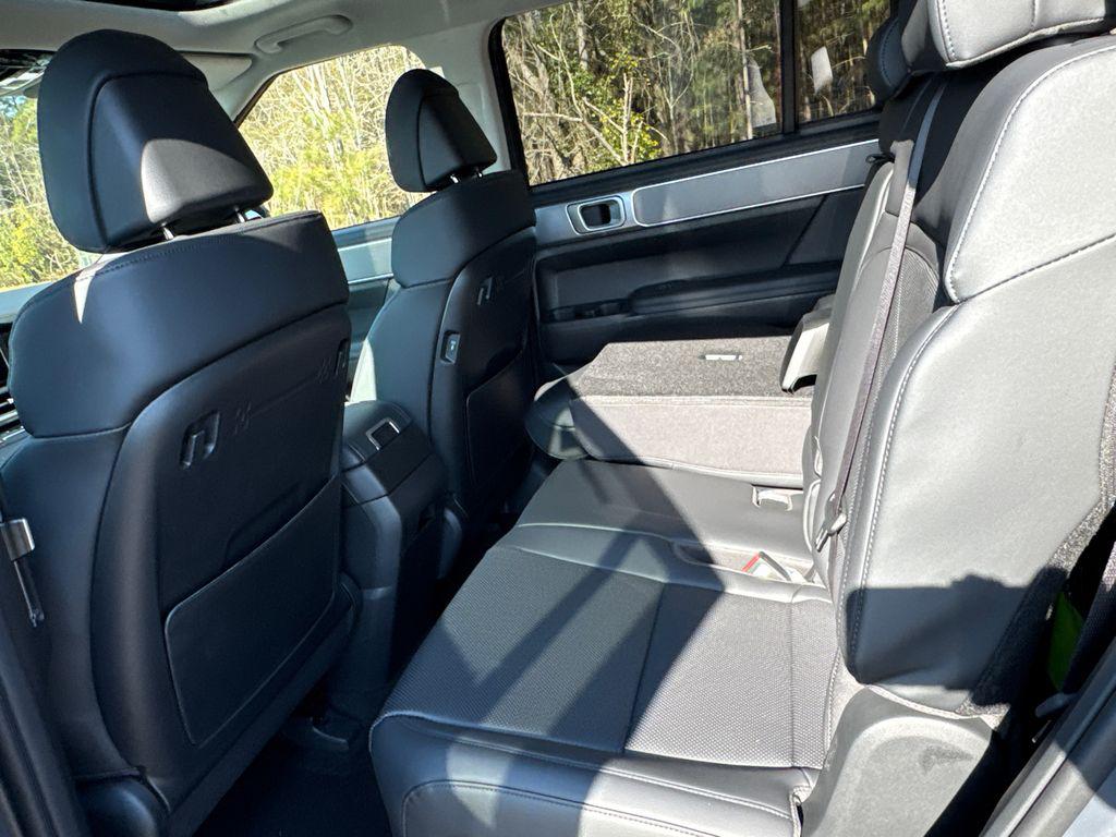 New 2026 Gray HYUNDAI XRT AWD image 11
