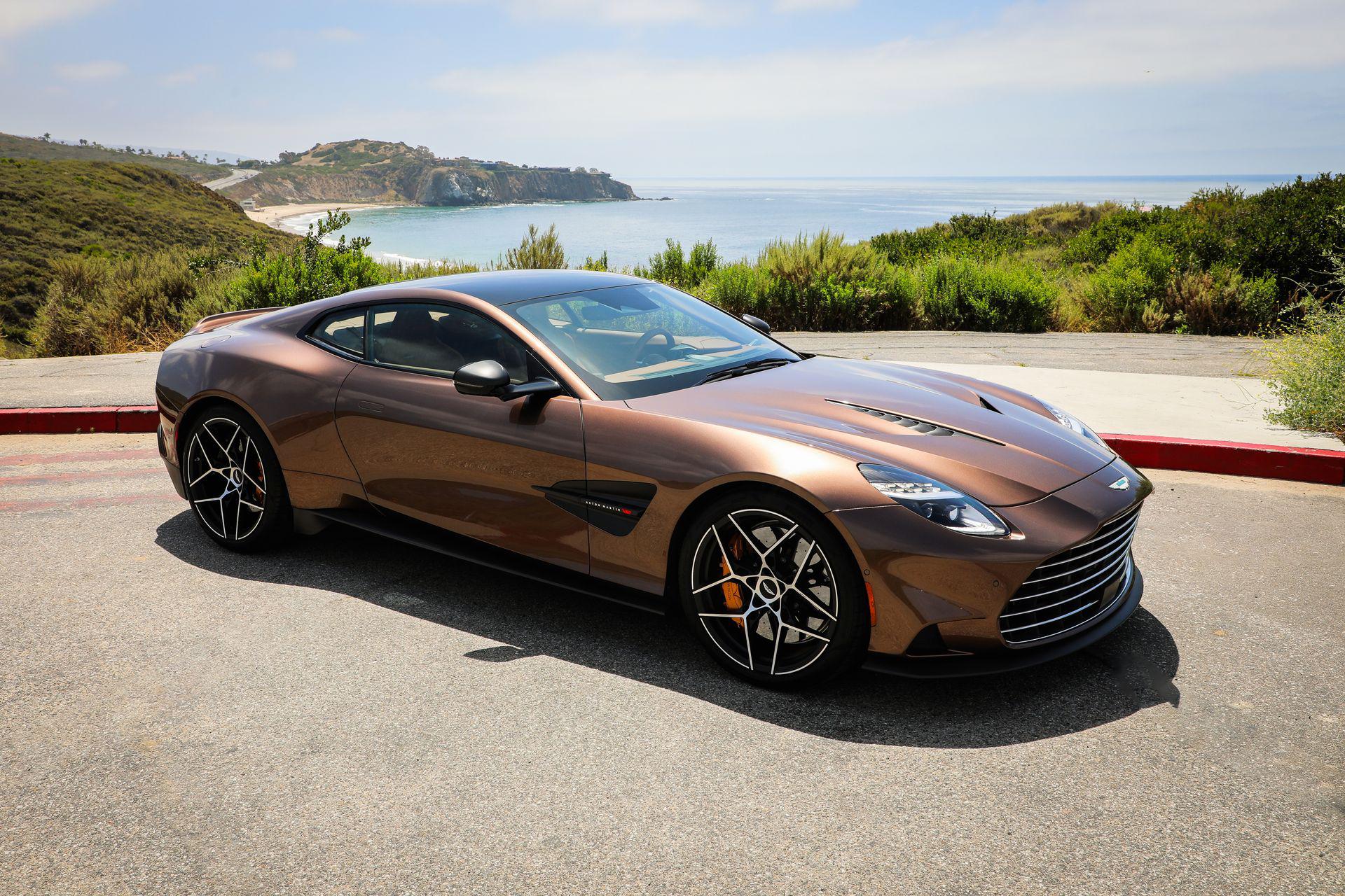 2025 Aston Martin Vanquish Coupe's photo