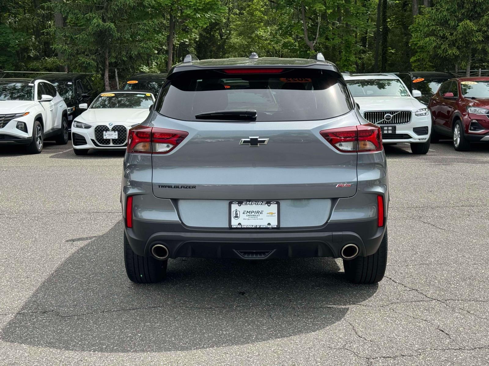 View vehicle photo 7
