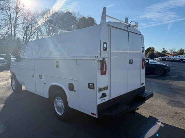 2026 Ford E-350 Cutaway Base