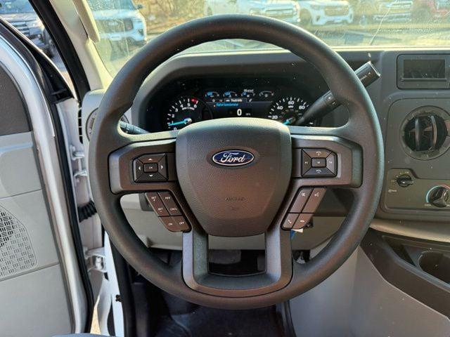 2026 Ford E-350 Cutaway Base