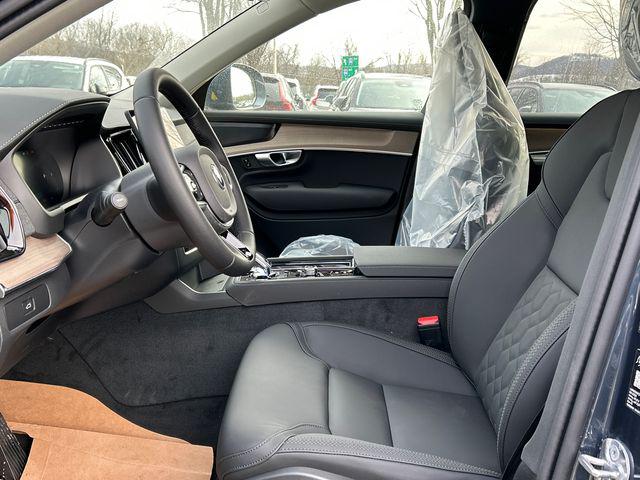 2026 Volvo XC90 Plus, B6 AWD Gas (mild hybrid), Gasoline, Bright, 7 Seats