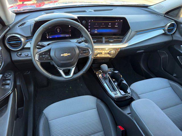 2025 Chevrolet Trax FWD LT