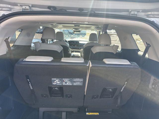 2025 Kia Carnival MPV SX