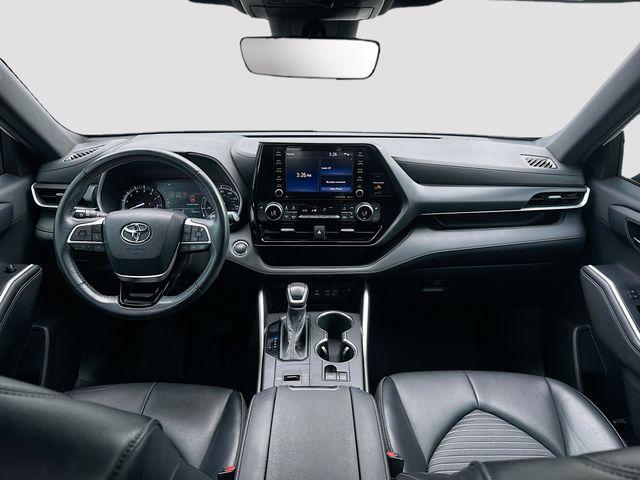 2022 Toyota Highlander XSE - Photo 28