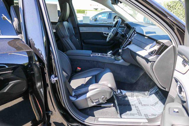 2026 Volvo XC90 Plug-In Hybrid Ultra, T8 AWD, Electric/Gasoline, Bright, 7 Seats