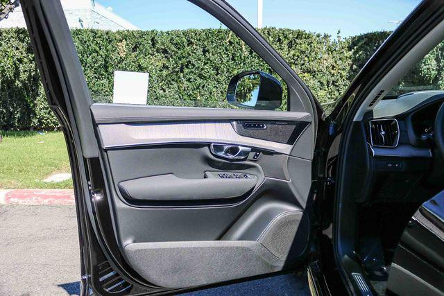 2026 Volvo XC90 Plug-In Hybrid Ultra, T8 AWD, Electric/Gasoline, Bright, 7 Seats