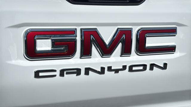 2026 GMC Canyon AT4, 4WD