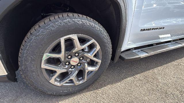 2026 GMC Sierra 1500 Crew Cab, Short Bed, SLT, 4WD