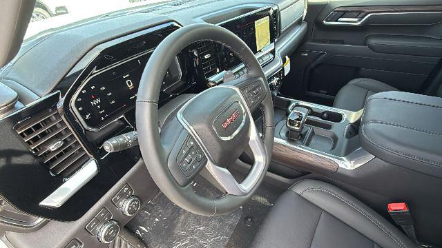 2026 GMC Sierra 1500 Crew Cab, Short Bed, SLT, 4WD