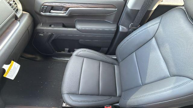 2026 GMC Sierra 1500 Crew Cab, Short Bed, SLT, 4WD