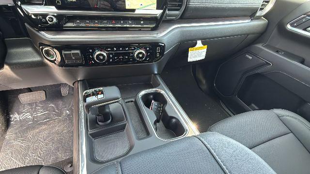 2026 GMC Sierra 1500 Crew Cab, Short Bed, SLT, 4WD