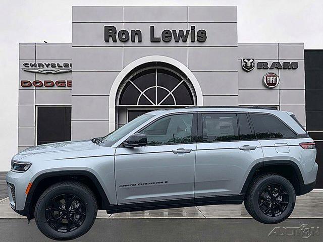 2026 Jeep Grand Cherokee GRAND CHEROKEE LAREDO ALTITUDE 4X4 2026 Jeep Grand Cherokee GRAND CHEROKEE LAREDO ALTITUDE 4X4