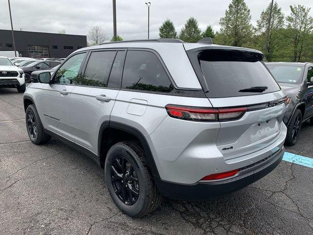 2026 Jeep Grand Cherokee GRAND CHEROKEE LAREDO ALTITUDE 4X4 2026 Jeep Grand Cherokee GRAND CHEROKEE LAREDO ALTITUDE 4X4