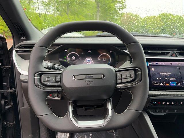 2026 Jeep Cherokee Laredo 4x4