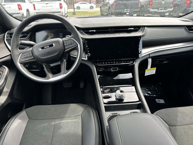 2026 Jeep Grand Cherokee GRAND CHEROKEE LAREDO ALTITUDE 4X4 2026 Jeep Grand Cherokee GRAND CHEROKEE LAREDO ALTITUDE 4X4