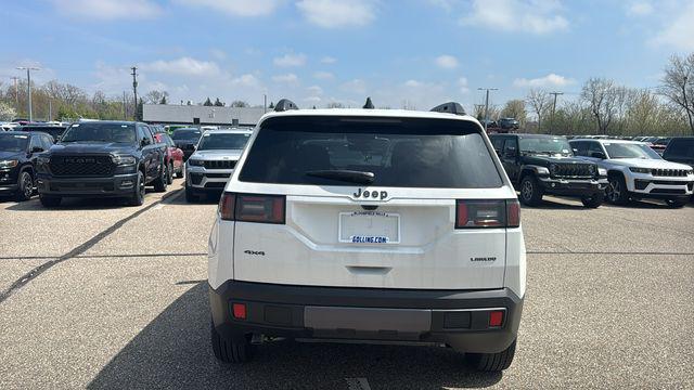 2026 Jeep Cherokee Laredo 4x4
