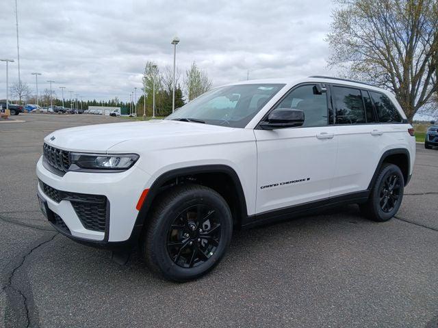 2026 Jeep Grand Cherokee GRAND CHEROKEE LAREDO ALTITUDE 4X4