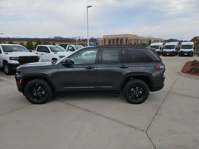 2026 Jeep Grand Cherokee Altitude 4x4