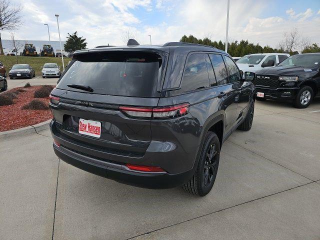 2026 Jeep Grand Cherokee Altitude 4x4