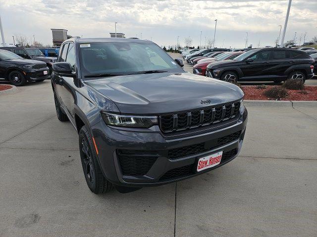 2026 Jeep Grand Cherokee Altitude 4x4
