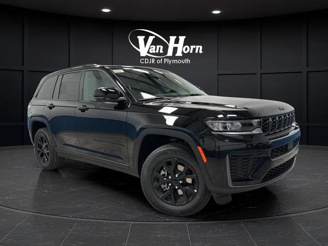 2026 Jeep Grand Cherokee Altitude 4x4 for sale in Plymouth, WI