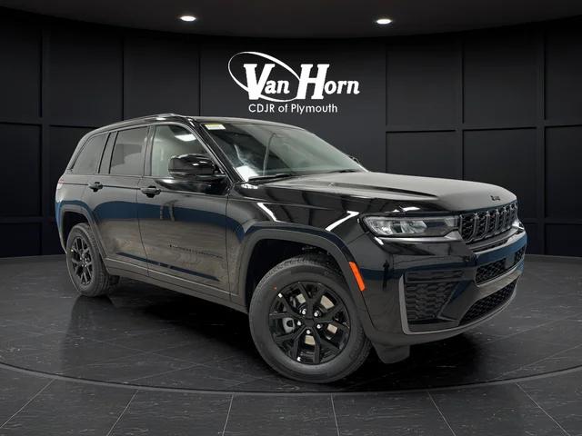 2026 Jeep Grand Cherokee Altitude 4x4 for sale in Plymouth, WI