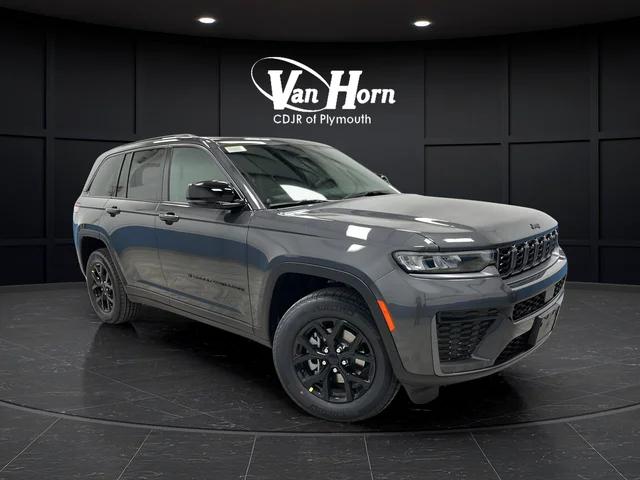 2026 Jeep Grand Cherokee Altitude 4x4 for sale in Plymouth, WI
