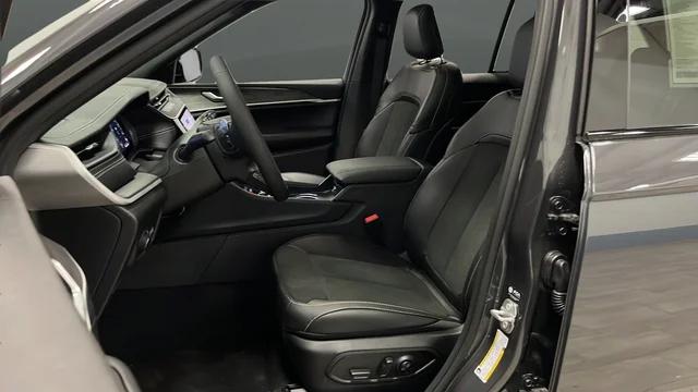2026 Jeep Grand Cherokee Altitude 4x4