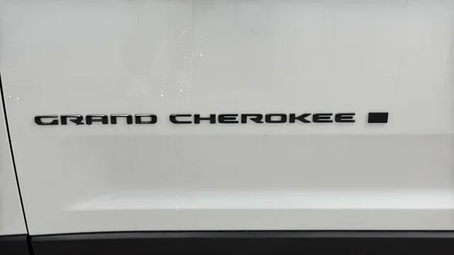 2026 Jeep Grand Cherokee Altitude 4x4