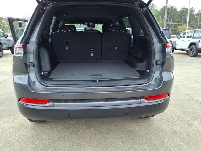 2026 Jeep Grand Cherokee Altitude 4x2