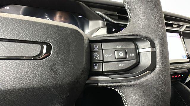 2026 Jeep Cherokee Laredo 4x4