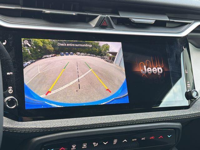 2026 Jeep Cherokee Laredo 4x4