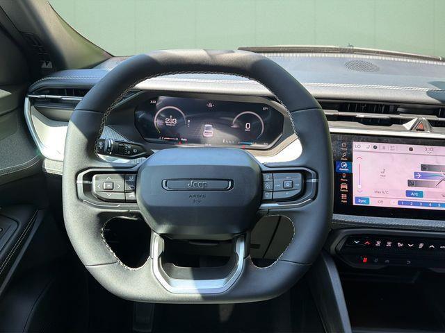 2026 Jeep Cherokee Laredo 4x4