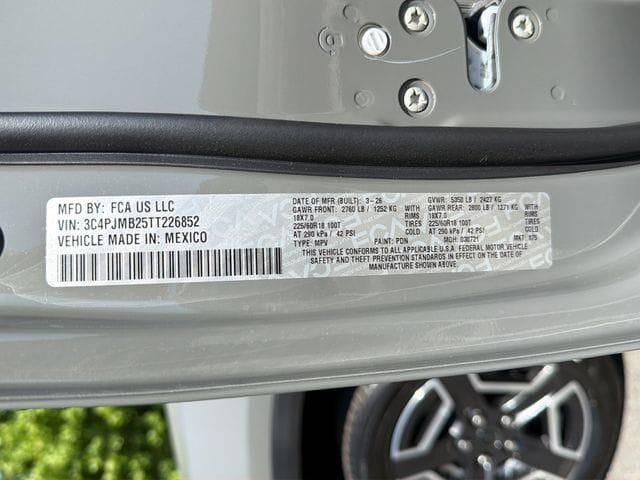 2026 Jeep Cherokee Laredo 4x4