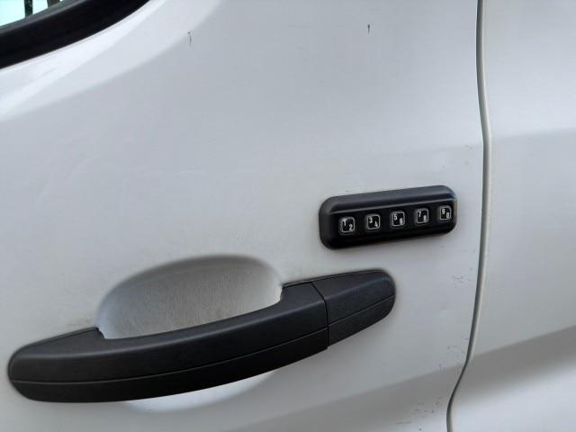 2015 Ford Transit 130 WB Medium Roof Cargo