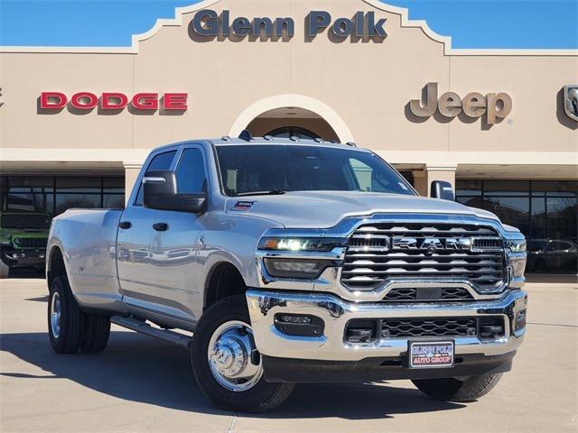 2026 RAM Ram 3500 RAM 3500 TRADESMAN CREW CAB 4X4 8 BOX