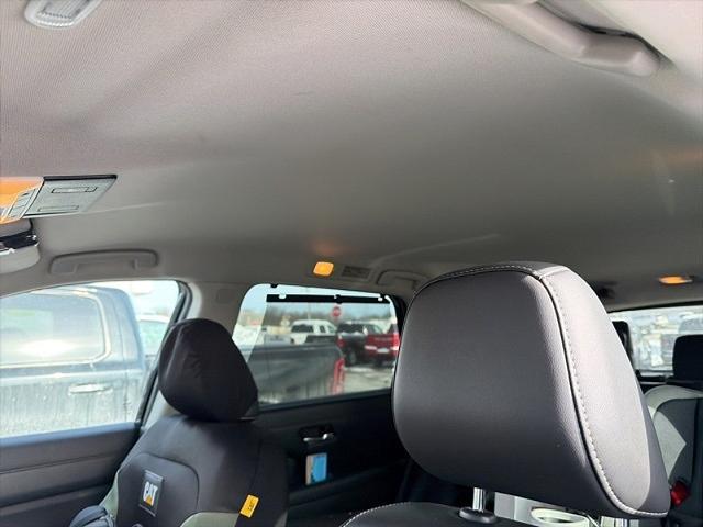 2023 Nissan Pathfinder SL 4WD